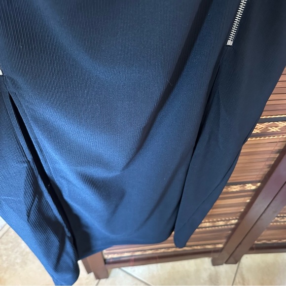 🌟3/$20🌟 THE COVERII Navy Skirt - Picture 5 of 5